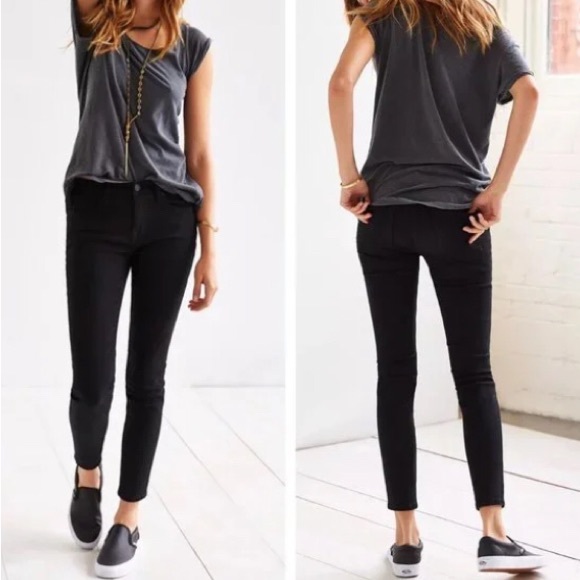 Urban Outfitters BDG Twig Mid-Rise Ankle Jeans NWT - Picture 1 of 7